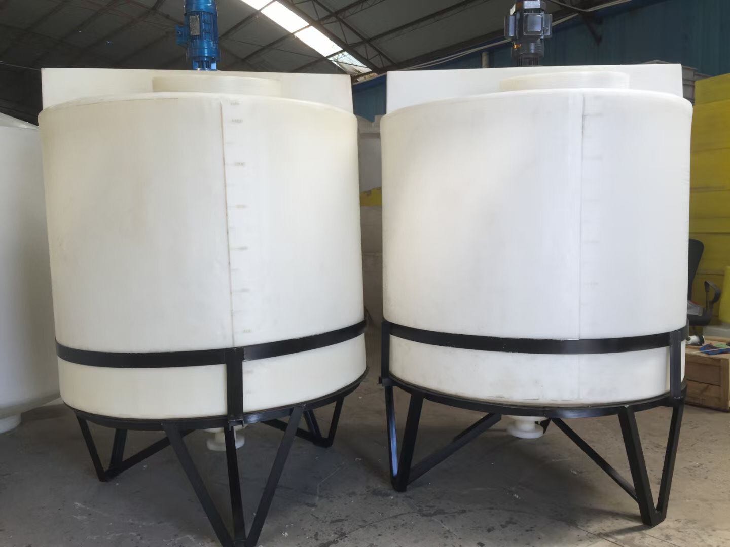 迅升容器 復(fù)配罐立式儲(chǔ)罐生產(chǎn)廠家