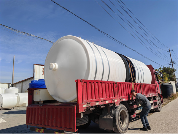 迅升1噸塑料加藥箱攪拌罐