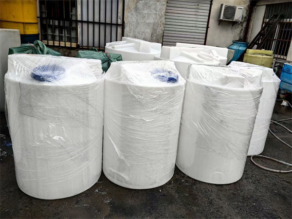 迅升塑料加藥箱專業(yè)生產加藥攪拌桶