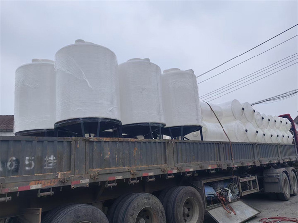 錐底塑料水塔水箱廠家直銷(xiāo)全國(guó)送貨上門(mén)