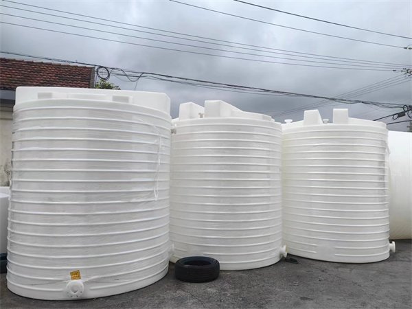 如何加工制作塑料容器？