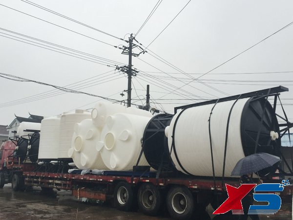 10噸塑料儲罐價格