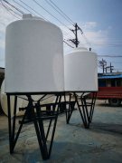 大容量錐底塑料水箱容器產(chǎn)品中心